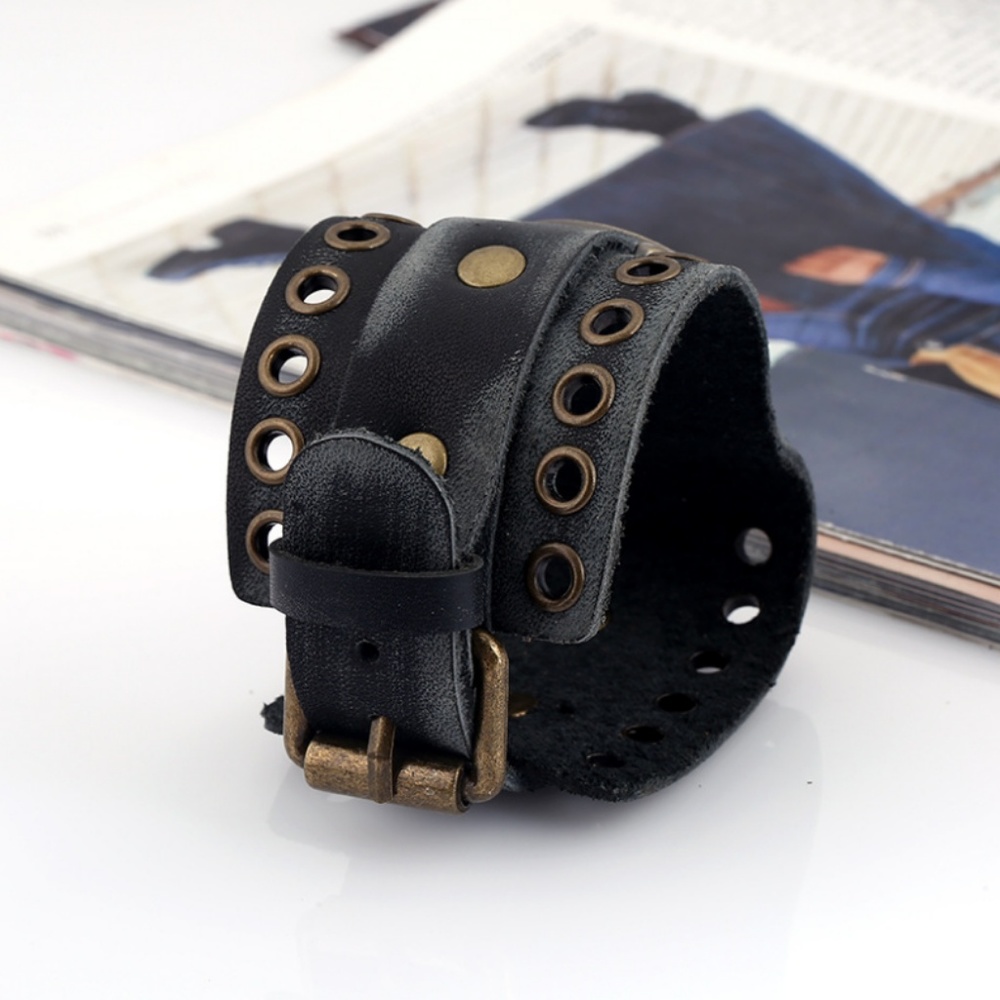 Punk Style Vintage Leather Mens Watch - Picture 2 of 4